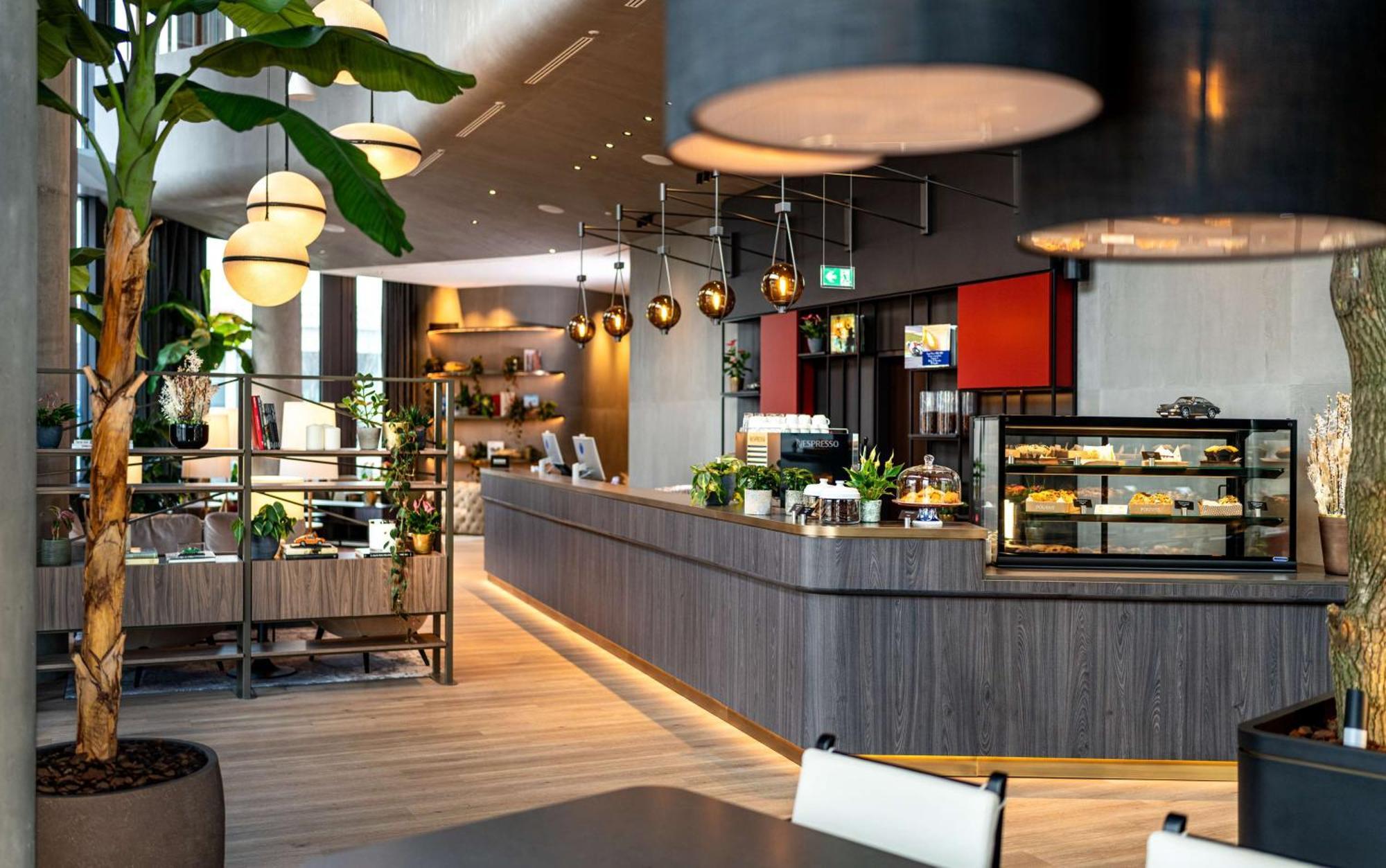 Radisson Blu Hotel At Porsche Design Tower สตุตการ์ต ภายนอก รูปภาพ