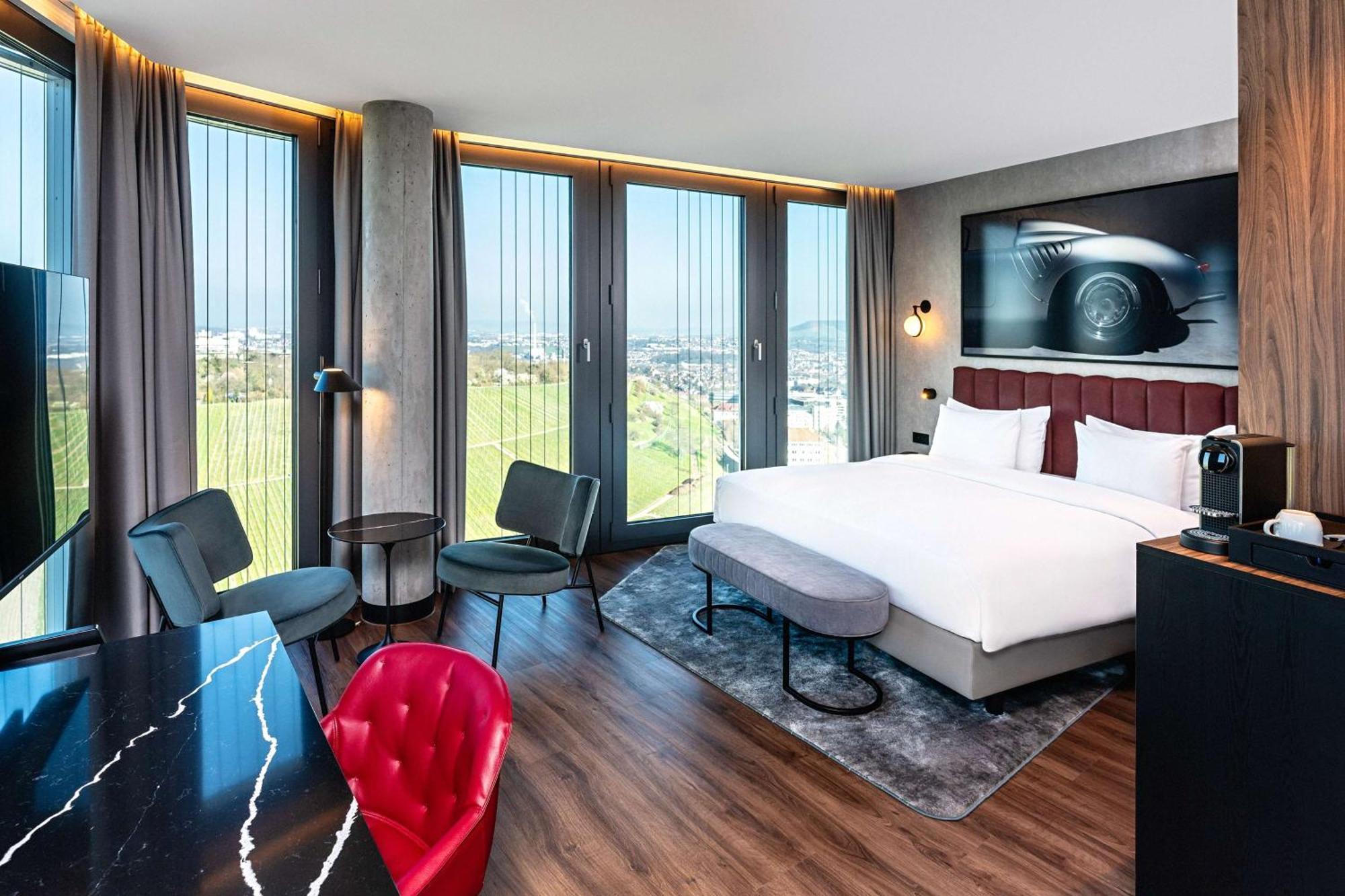 Radisson Blu Hotel At Porsche Design Tower สตุตการ์ต ภายนอก รูปภาพ